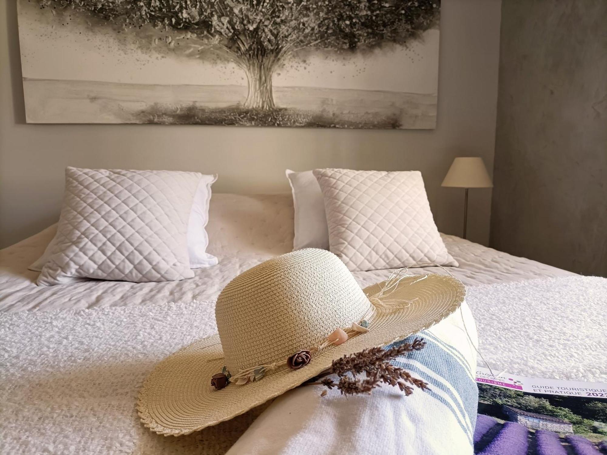 La Ferme Les Eybrachas Hotel Reauville Ruang foto